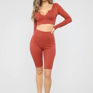 FASHION NOVA TWO PIECE SET